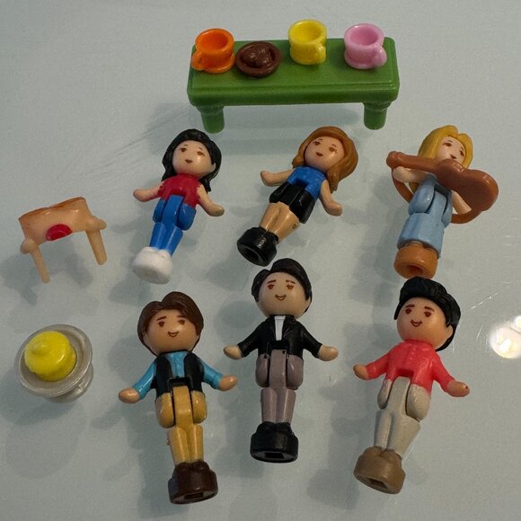 Polly Pocket Friends TV Show 6 Figure Lot Mattel + Accessories - Picture 2 of 2